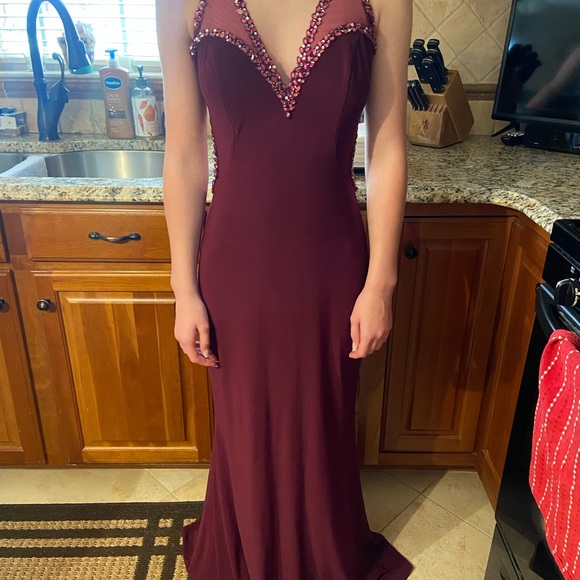 Burgundy Prom/Ball Gown Dress - Picture 7 of 7